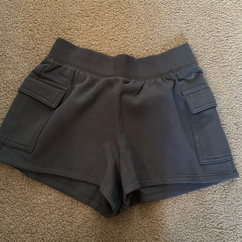 COPY - Hollister ultra high rise cargo dad shorts